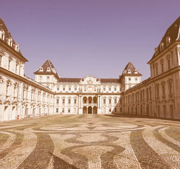 Retro olhando Castello del Valentino em Turim — Fotografia de Stock