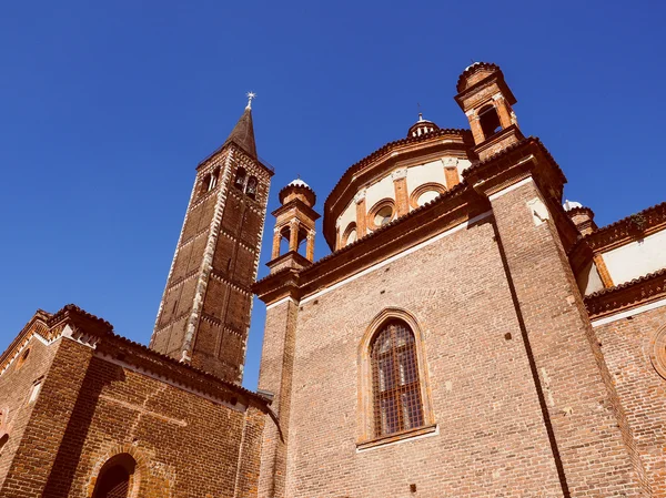 Mirada retro iglesia de Sant Eustorgio Milán —  Fotos de Stock