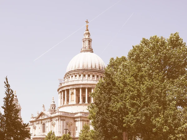 Retro looking St Paul Cathedral in London — Stock Photo, Image
