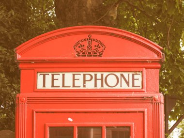 Retro kırmızı telefon kulübesi Londra'da arıyorsunuz