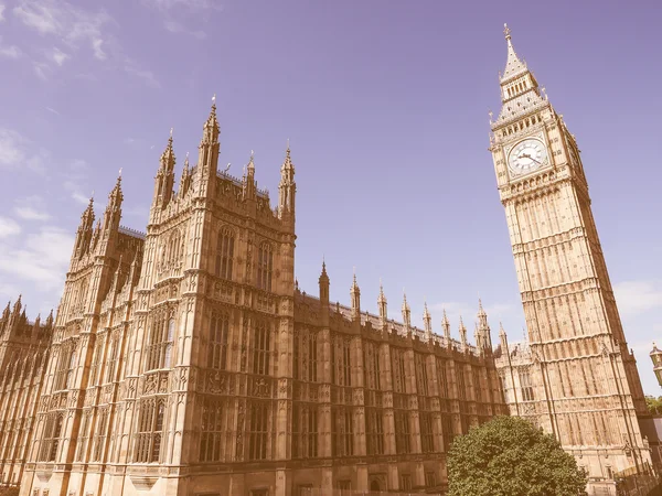 Retro op zoek huizen van het Parlement in Londen — Stockfoto