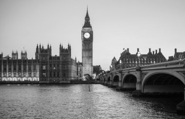 Siyah ve beyaz Houses of Parliament Londra'da