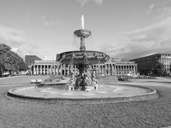 Schlossplatz (Hradní náměstí) Stuttgart — Stock fotografie