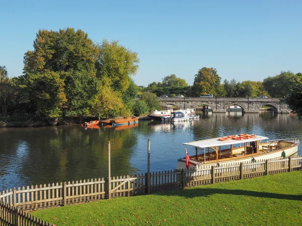 Río Avon en Stratford upon Avon —  Fotos de Stock