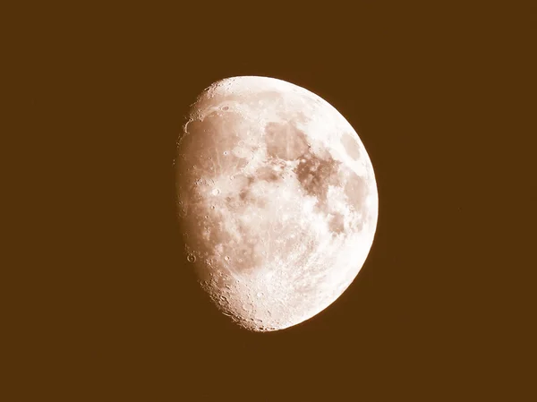 Ретро, похожее на гигантскую луну — стоковое фото