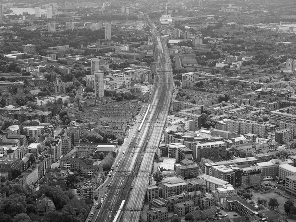 Czarno-biały widok z lotu ptaka na Londyn — Zdjęcie stockowe