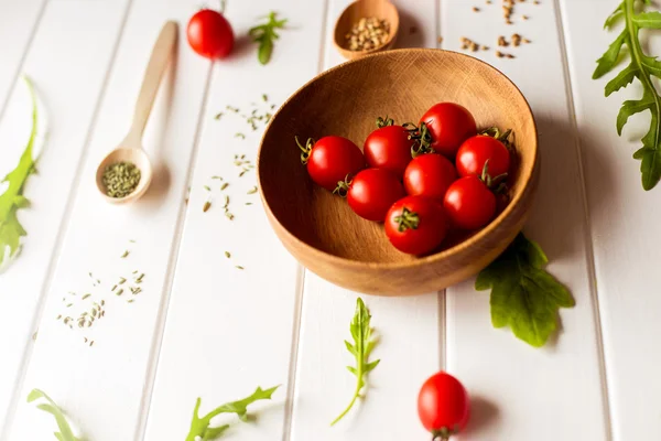 Italské jídlo pozadí s rajčaty — Stock fotografie