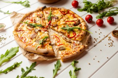 roka ve domates pizza lezzetli et. Üstten Görünüm