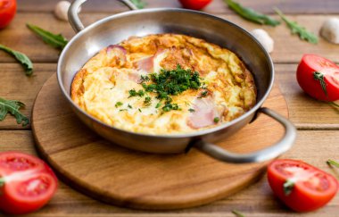 pişirme omlet işlemi
