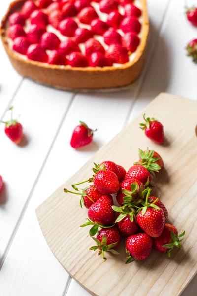 心。草莓甜点。爱 — 图库照片