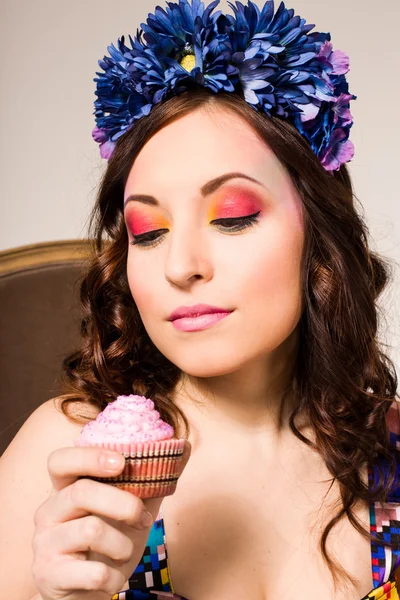 Smiling woman with birthday cake — Stock Photo, Image