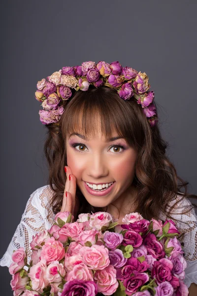 Portret van de schoonheid van de bruid dragen — Stockfoto