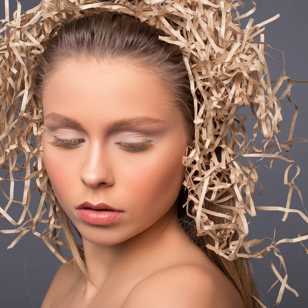 Nahaufnahme Studioporträt einer jungen schönen Frau. Konzept der natürlichen Schönheit — Stockfoto