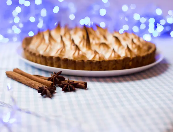 Tarte à la meringue et crème — Photo