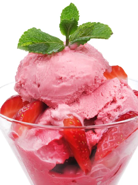 Strawberry ice cream — Stock Photo, Image