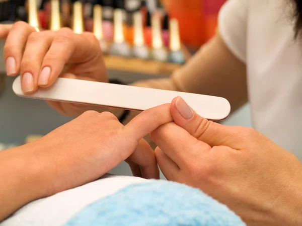 Preparación de la manicura para la mujer — Foto de Stock