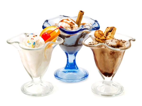 アイスクリームの 3 つのグラス — ストック写真