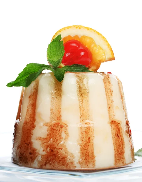 Желатиновый десерт с карамелью — стоковое фото