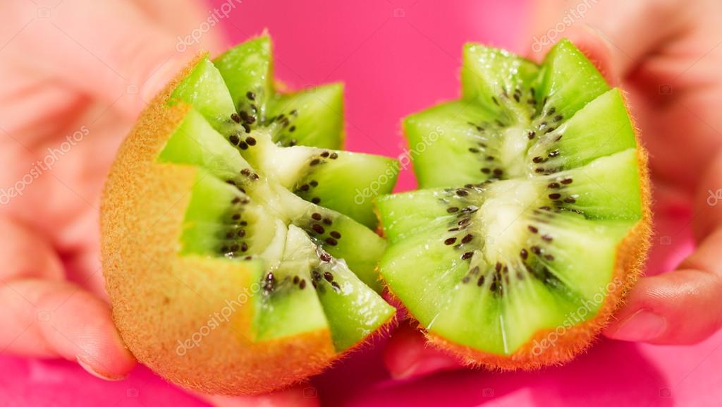 Kiwi decoration Kiwi for salad decoration — Stock Photo © ivanmateev