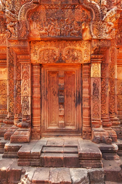 Templo camboyano Banteay Srei —  Fotos de Stock