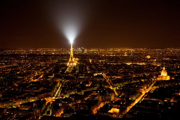 밤에는 에펠 탑 — 스톡 사진