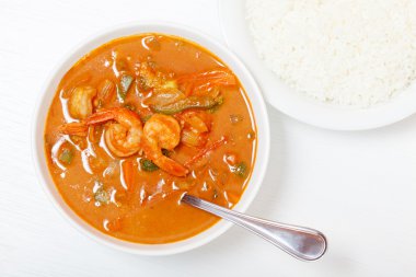 Tay kırmızı köri