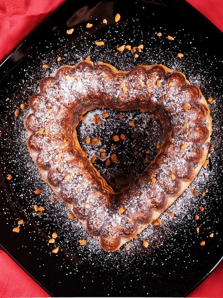 Heart shaped cake — Stock Photo, Image