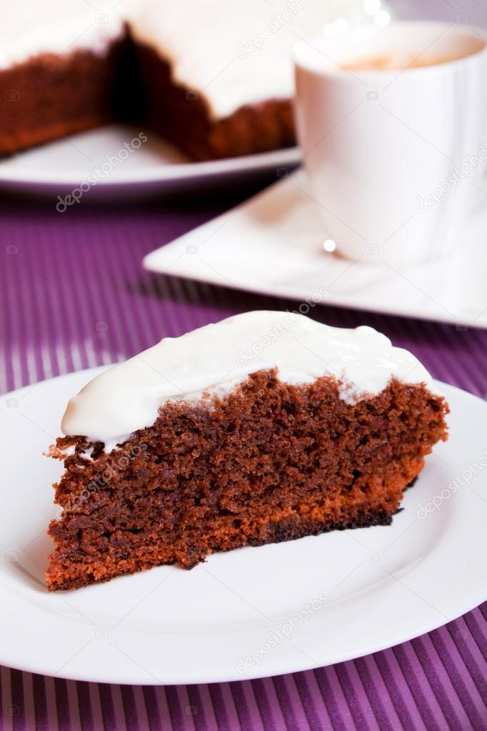 Chocolate cake with white cream