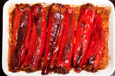 Doldurulmuş biber ve pirinç