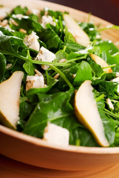 Spinach salad with blue cheese