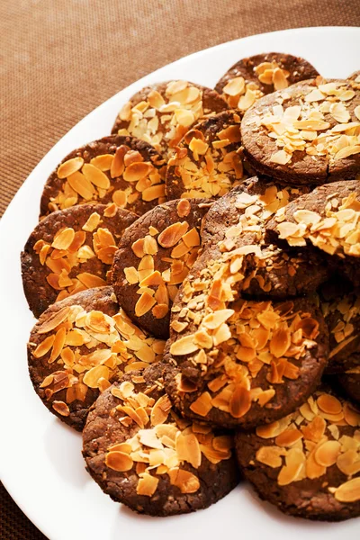 Domácí sušenky s lískovými oříšky — Stock fotografie