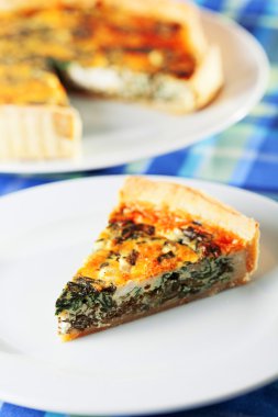 Quiche ıspanak ve rocotta ile peynir
