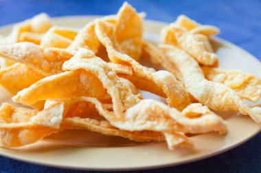 Ev yapımı pirinç cips