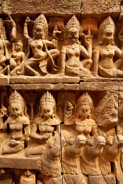 Angkor Wat kabartma, Kamboçya