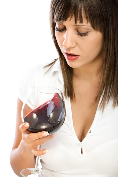 Giovane donna che beve vino rosso — Foto Stock