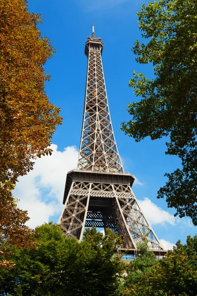 Eiffelturm am Tag — Stockfoto