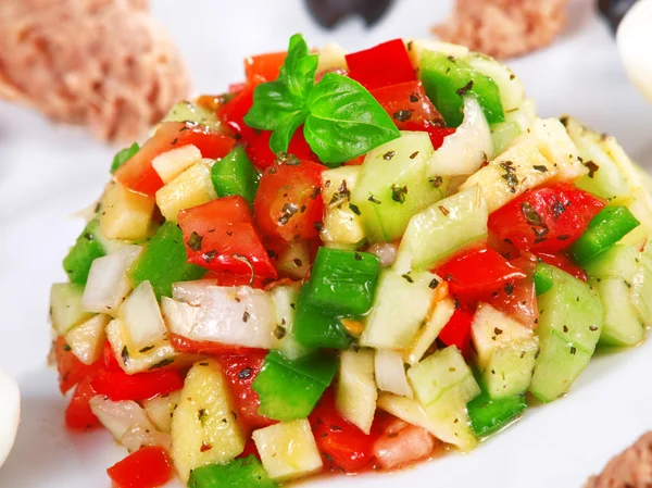 Salad with tomatoes, cucumbers and tuna — Stock Photo, Image