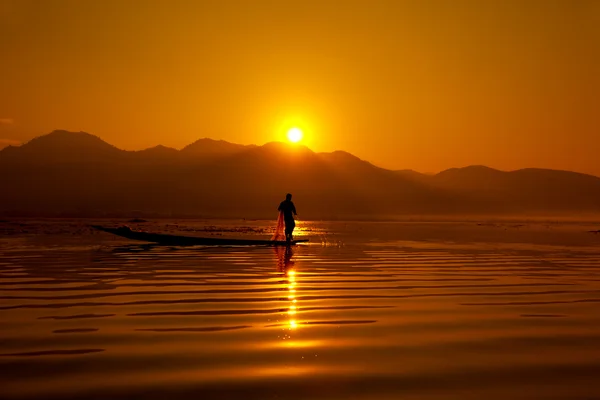 Pescador, Lago Inle, Myanmar — Foto de Stock