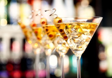 Bardak martini kokteyl bar
