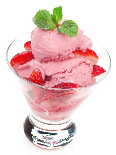 Strawberry ice cream — Stock Photo, Image