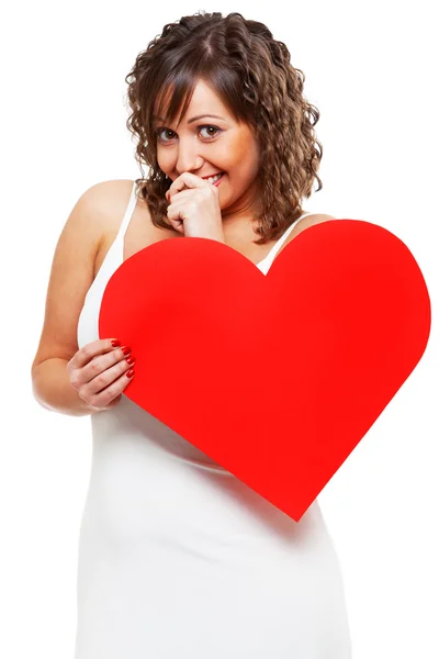 Mulher segurando coração papel vermelho — Fotografia de Stock