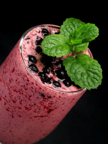 Blueberry yogurt in glass — Stock Photo, Image