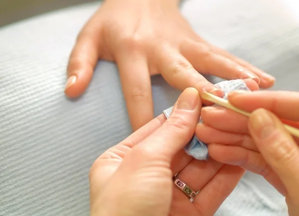 Preparing nails for manicure in salon — Stock Photo, Image