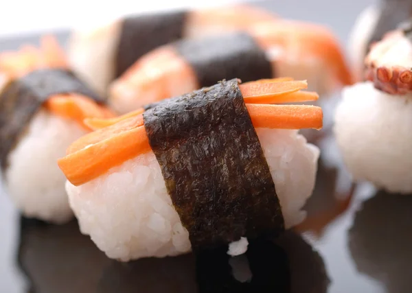 Conjunto de sushi japonês — Fotografia de Stock