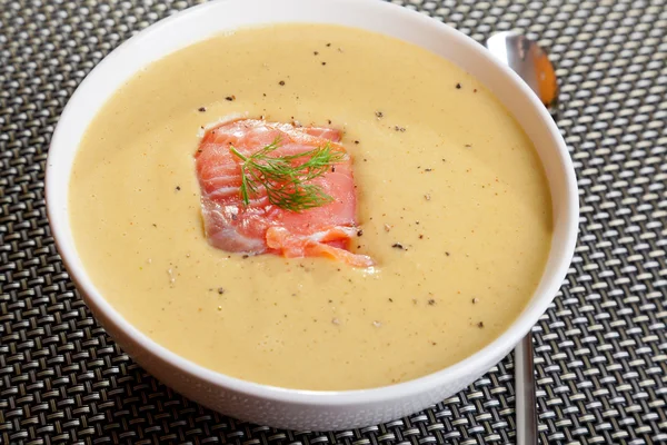 Zupa z awokado krem — Zdjęcie stockowe