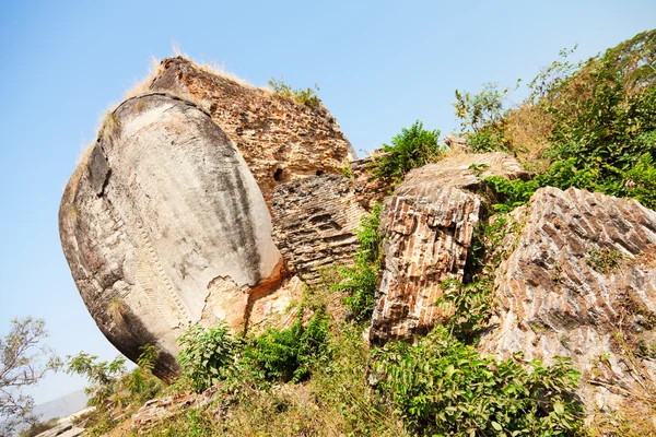 Statue d'éléphant à Mingun, Myanmar — Photo