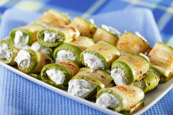 Zucchini appetizer with feta — Stock Photo, Image