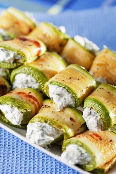 Zucchini appetizer with feta — Stock Photo, Image