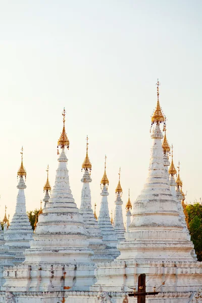 Kuthodaw pagoda, Mianmar — Stock Fotó