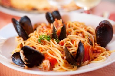 Deniz ürünleri plaka spagetti